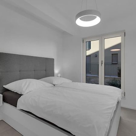 Apartman Delux With Private Pool - Makarska Exklusiv Tucepi Ngoại thất bức ảnh