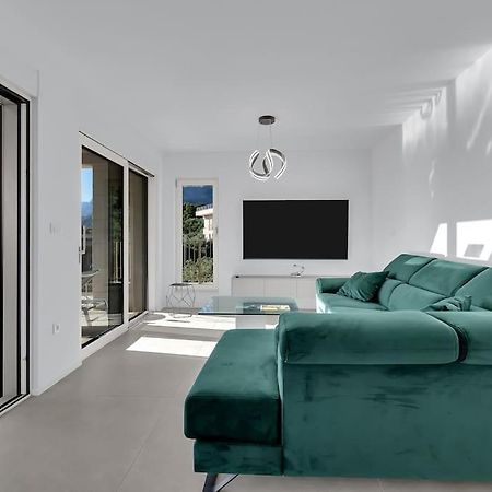 Apartman Delux With Private Pool - Makarska Exklusiv Tucepi Ngoại thất bức ảnh