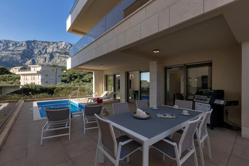 Apartman Delux With Private Pool - Makarska Exklusiv Tucepi Ngoại thất bức ảnh
