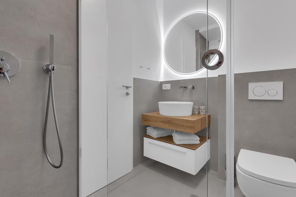 Apartman Delux With Private Pool - Makarska Exklusiv Tucepi Ngoại thất bức ảnh