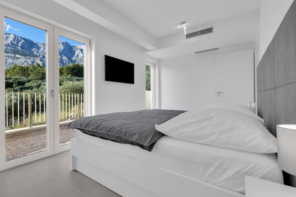 Apartman Delux With Private Pool - Makarska Exklusiv Tucepi Ngoại thất bức ảnh